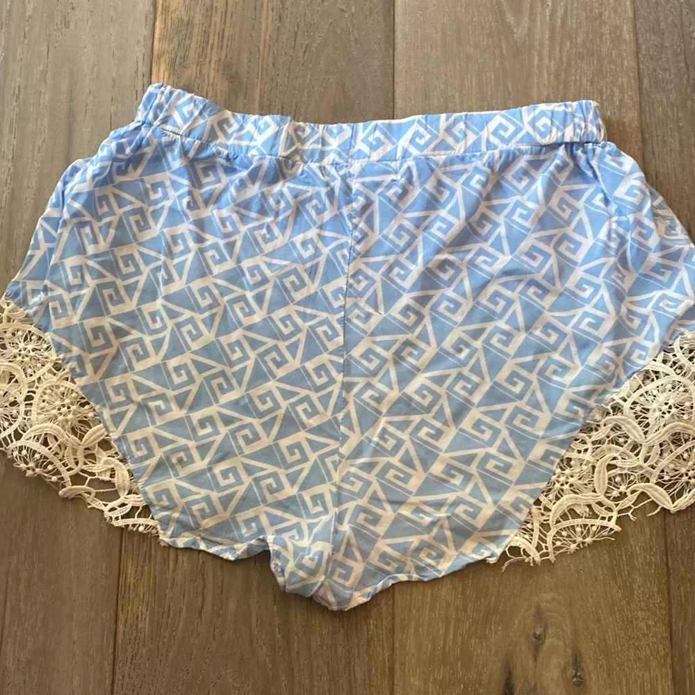 Women’s Blue and White Shorts in Size Size 12